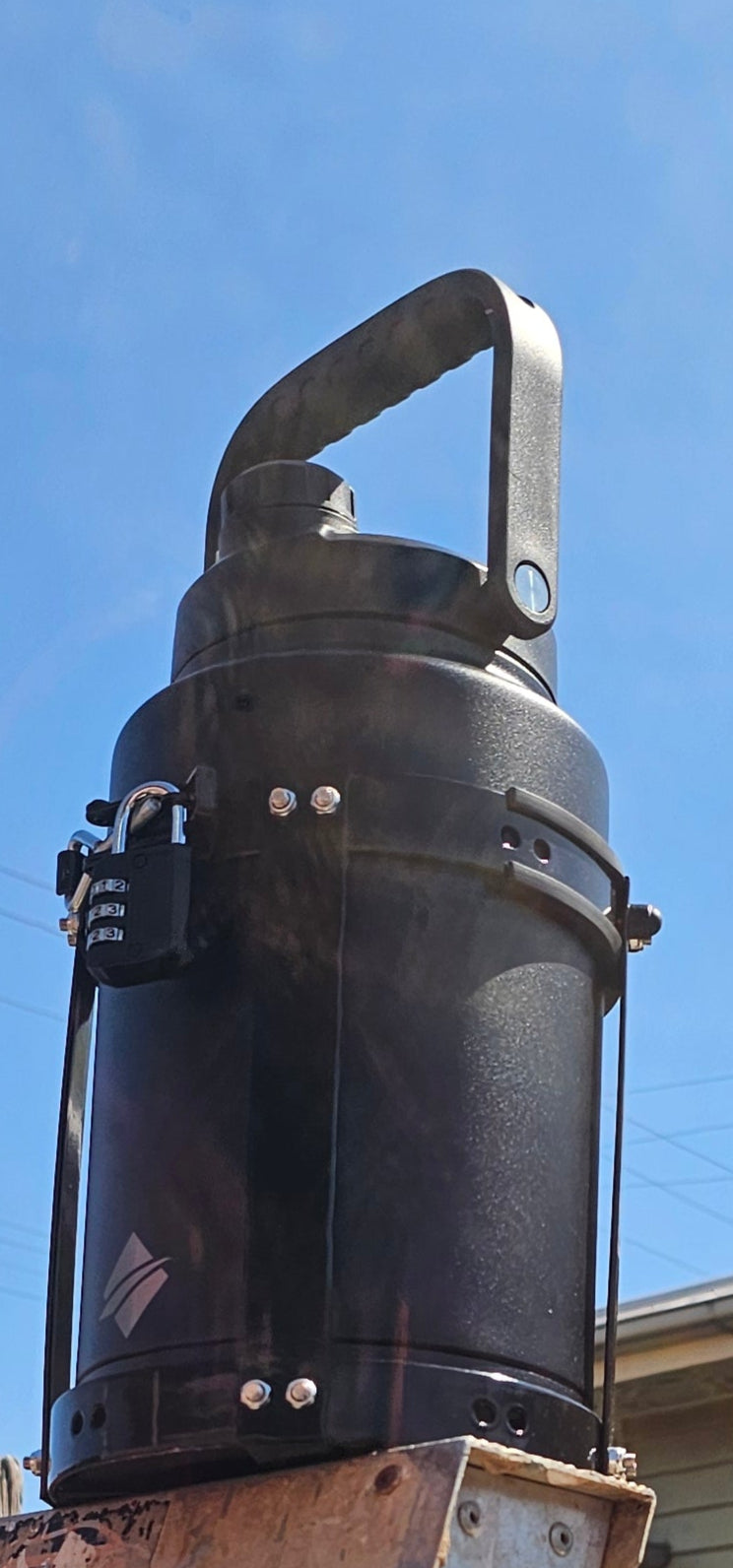 Gallon bottle holder 