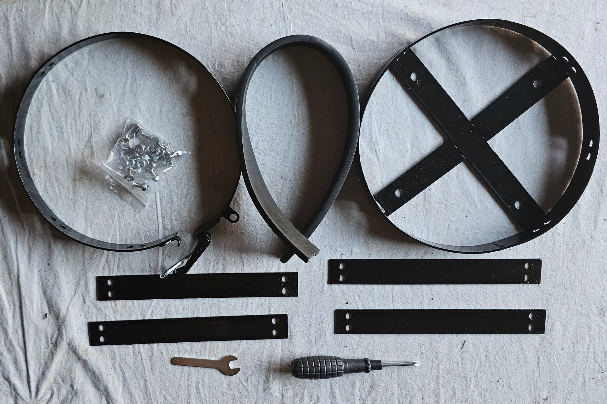 Metal frames and tools 